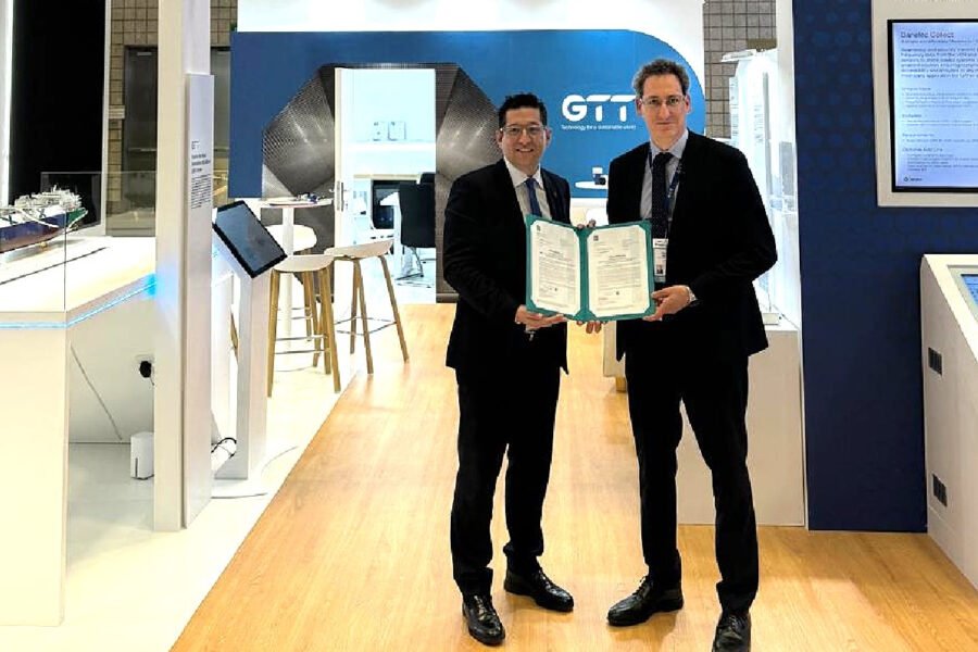 Panagiotis Mitrou, Lloyd’s Register (left) and François Michel, CEO of GTT.
