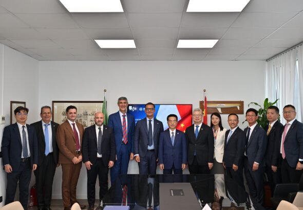 China Merchants Energy Shipping and RINA management representatives